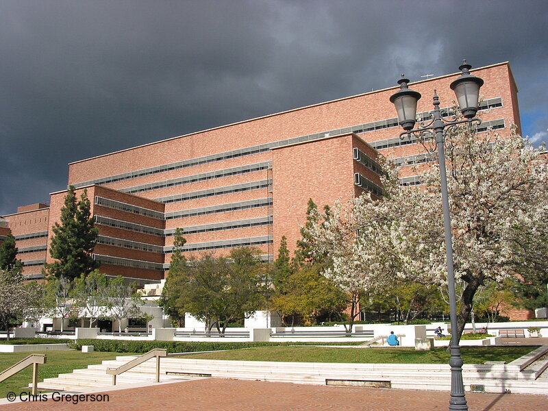 Photo of UCLA Medical Center(1808)