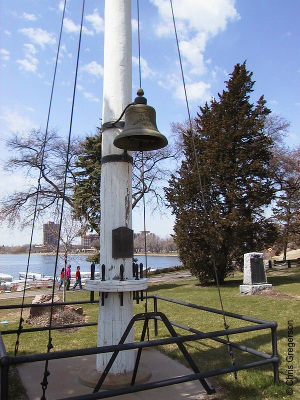 Photo of Mast and Bell of the USS Minneapolis(272)