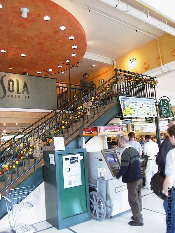 Photo of Sola Squeeze in Lunds Grocery Store(283)