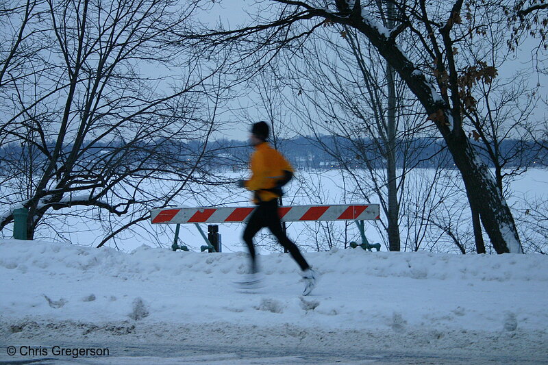 Photo of Jogger in Winter(3042)