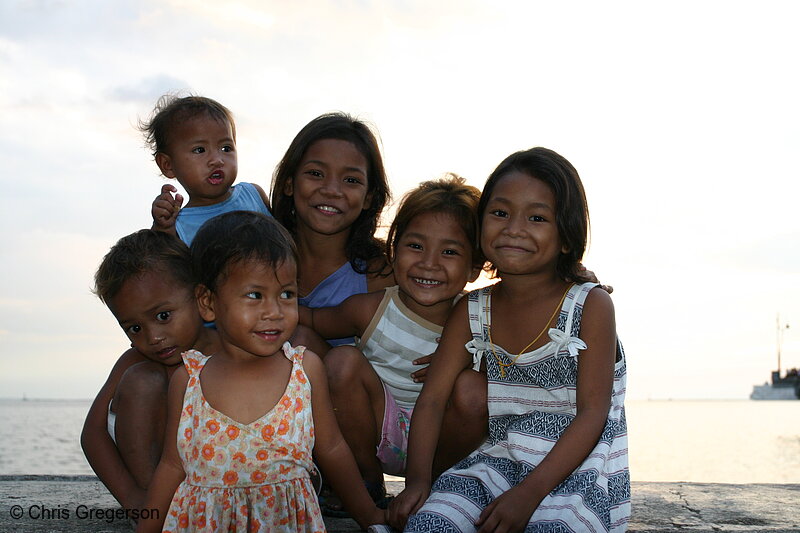 Photo of Filipino Children by Manila Harbor(4438)