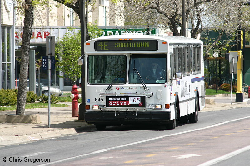 Photo of City Bus in Downtown Minneapolis(4482)