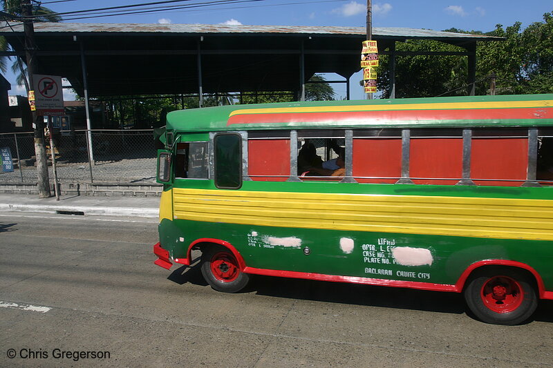 Photo of Old Country Bus Speeding in Cavite(5538)