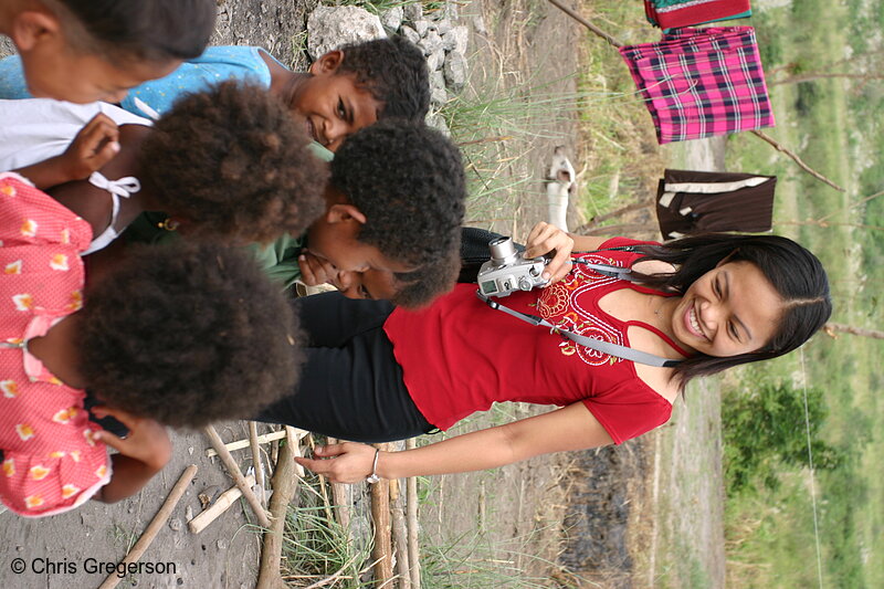 Photo of Female Talking with Aeta Kids in Pampanga(5996)
