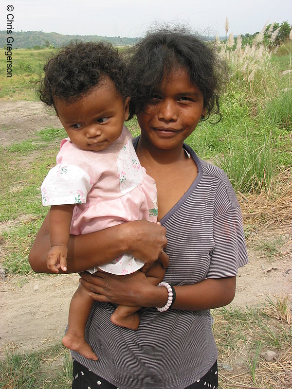 Photo of Female and Child in Aeta Village, Pampanga(6003)