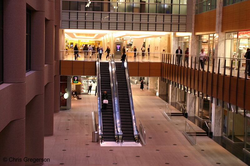 Photo of Inside City Center Atrium, Minneapolis(6267)