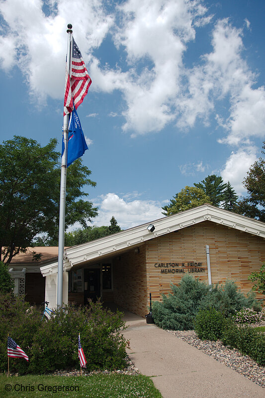 Photo of Friday Memorial Library, New Richmond, WI(7703)
