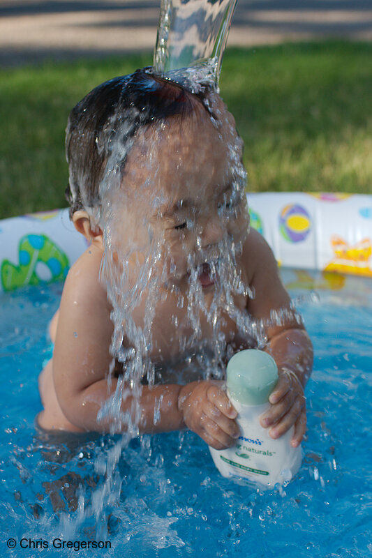 Photo of Toddler Playing in the Water(7853)