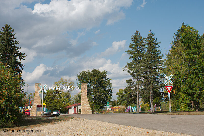 Photo of Entrance to Mary Park, North Green Avenue(7961)