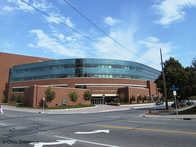 Photo of Carlson School of Management(967)