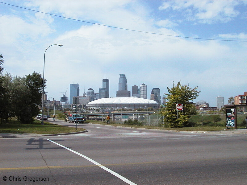 Photo of The Metrodome from Cedar Avenue(972)