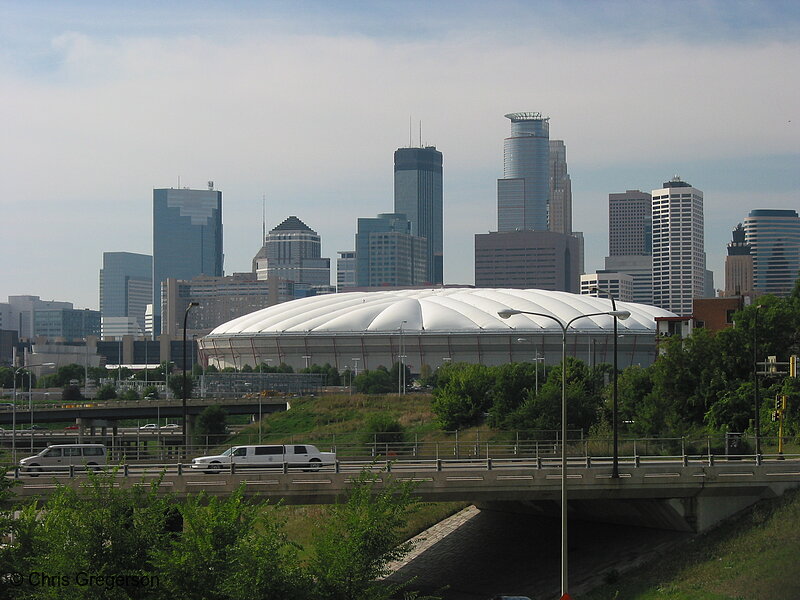 Photo of Metrodome and Skyline(2349)