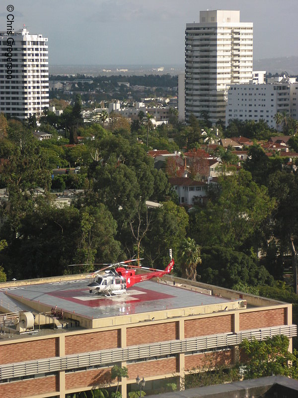 Photo of Helicopter on UCLA Medical Center Helipad(2605)