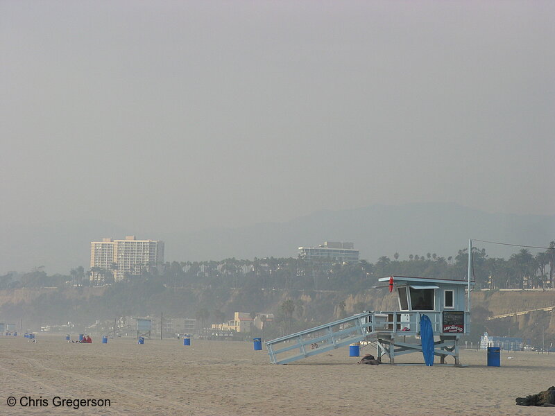 Photo of Santa Monica Beach and Lifeguard Tower(2627)