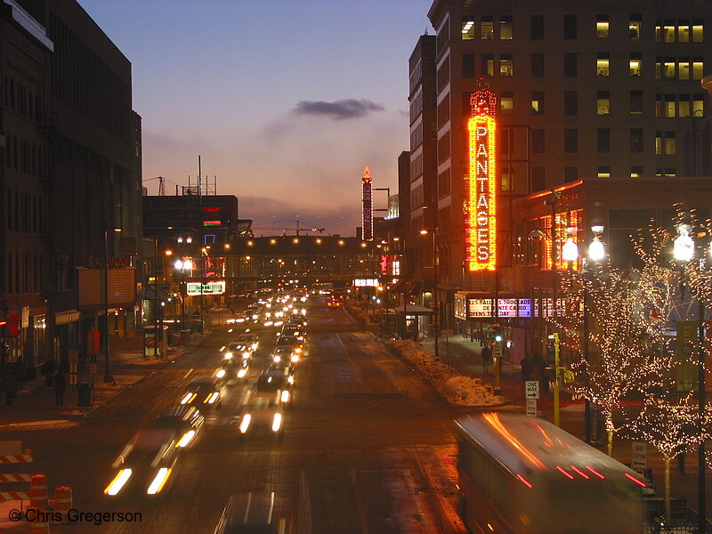 Photo of Hennepin and 7th at Night(2710)