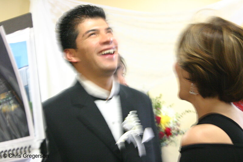 Photo of Laughing after Wedding(3081)