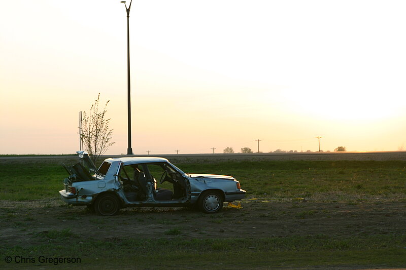 Photo of Wrecked Car by the Highway(4507)