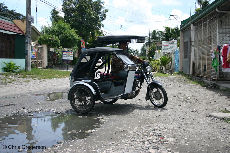 Photo of Trike in the Road, Angeles City(5024)