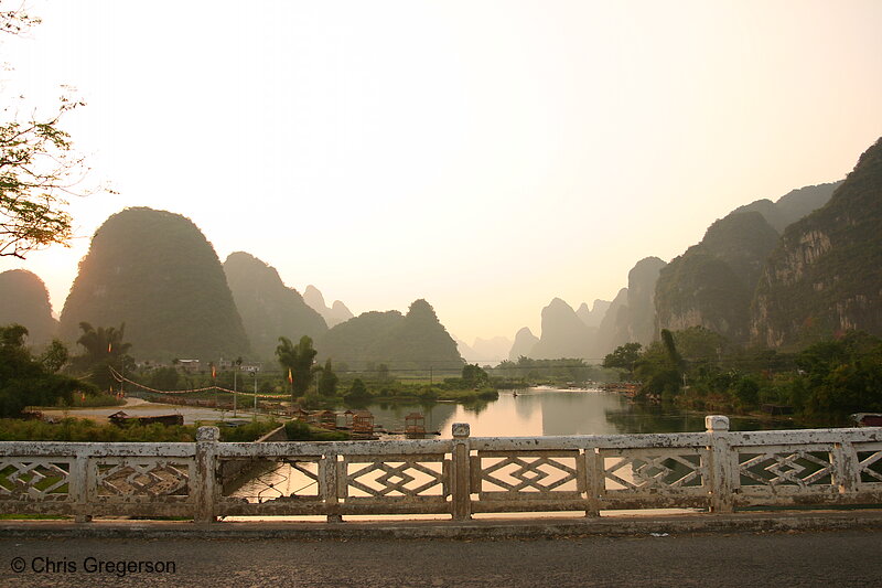 Photo of Li River and Kurst Mountains, Guangxi Province(5078)