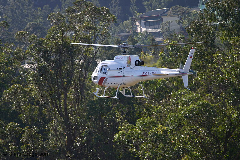 Photo of PNP Helicopter Flying and Landing in Baguio City, the Philippines(5809)
