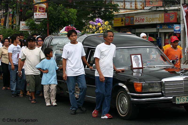 Photo of Filipino Father with Mourners During his son's Funeral Procession(5830)