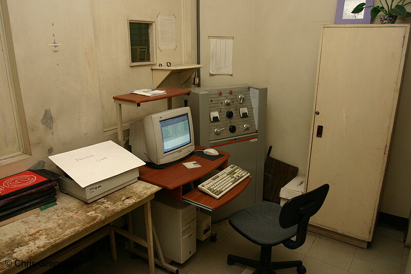 Photo of Operator' Station and Control Equipment in ONA's X-Ray Department(5934)