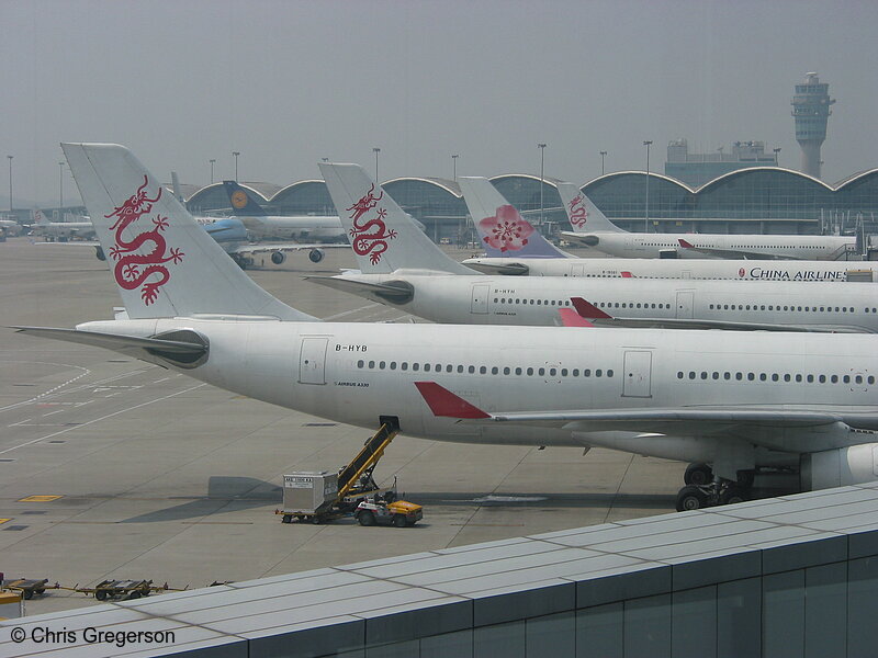 Photo of China Airlines Flights along the Gates at Hong Kong Airport(6171)