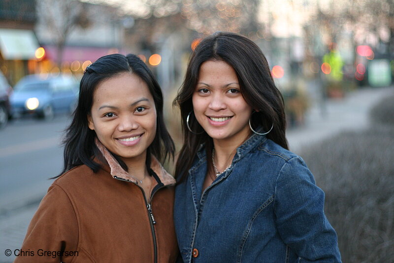 Photo of Two Young Filipina Women in Minneapolis(6644)