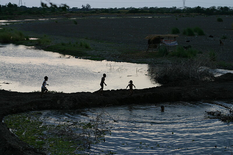 Photo of Children Playing in the Badoc River, the Philippines(6669)