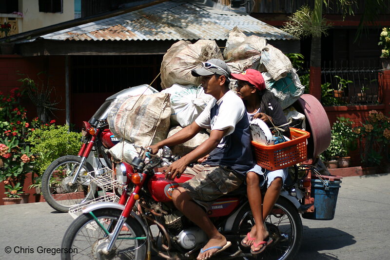 Photo of Overloaded Motorcycle/Trike(6720)