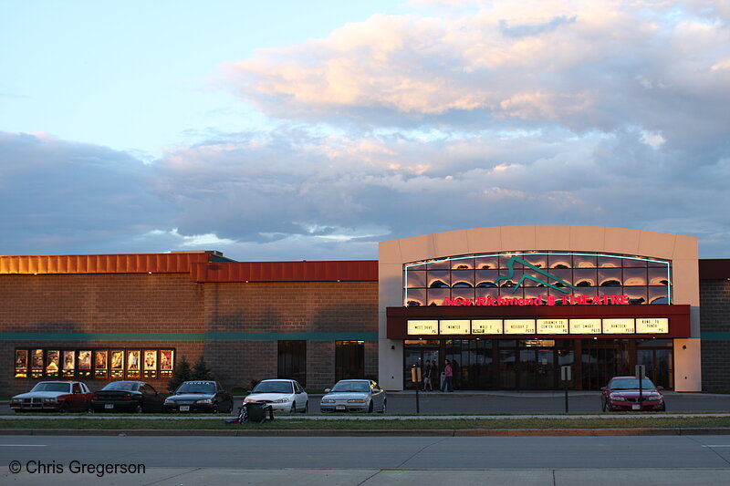 Photo of New Richmond 8 Theatre, New Richmond, WI(7315)