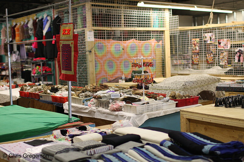 Photo of Clothing and Fabric Vendors, International Market Place(7394)