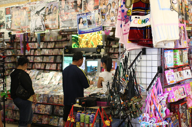 Photo of DVD Vendor, International Market Place(7402)