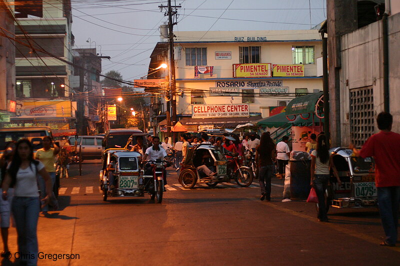 Photo of Busy Laoag Street in the Evening(7444)