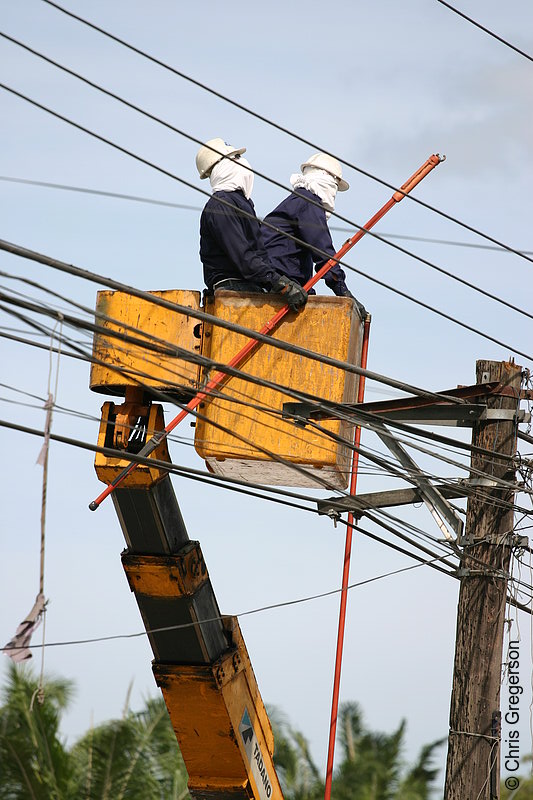 Photo of Linemen in the Philippines(7750)