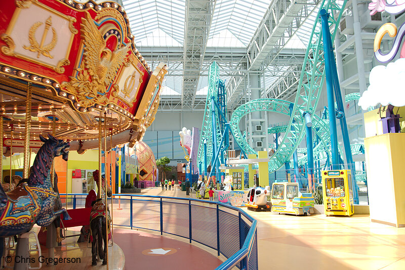 Photo of Carousel and Roller Coaster, Nickelodeon Universe(7919)